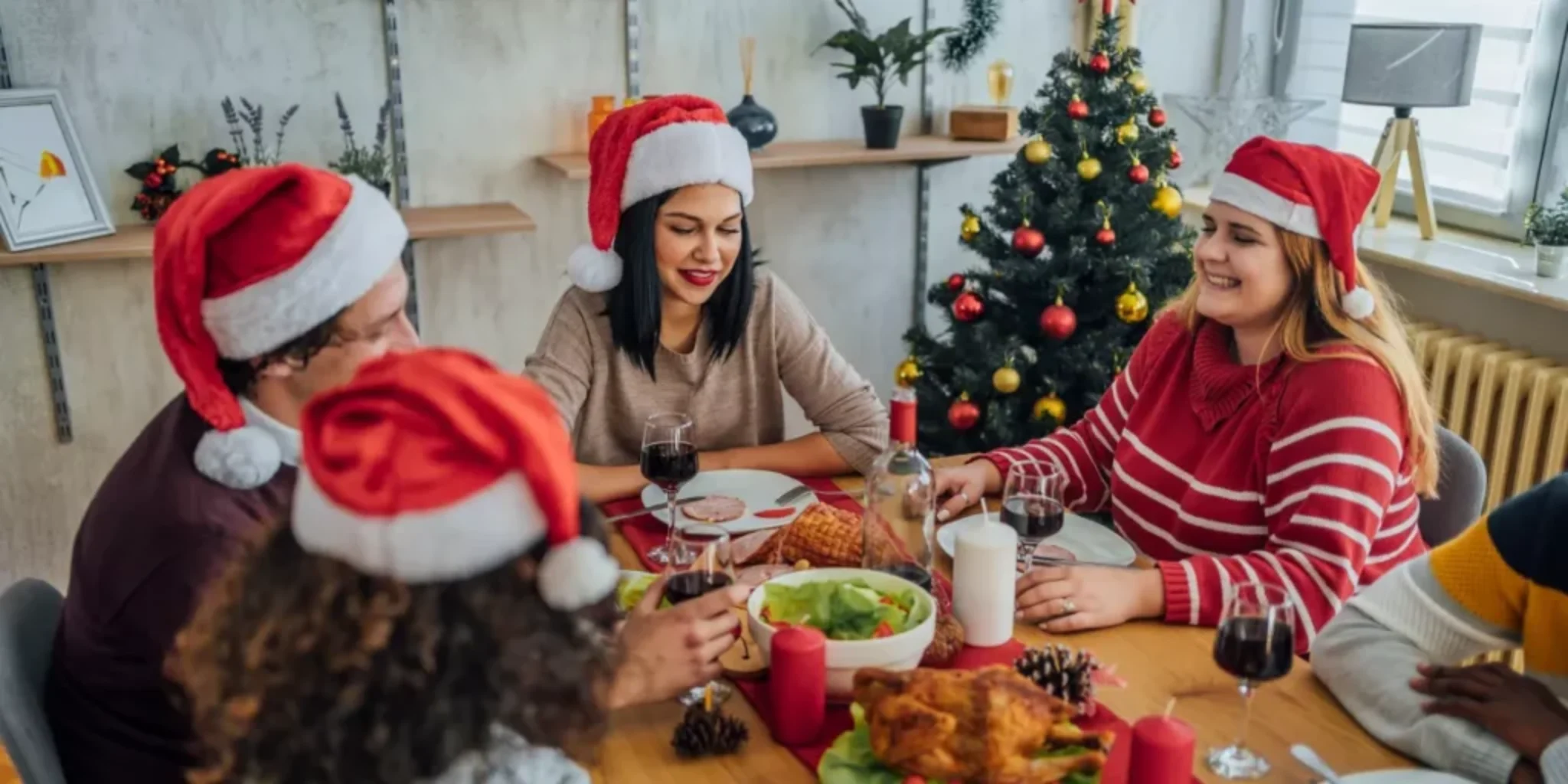 What Are the Must-Have Items for a Stunning Christmas Display?