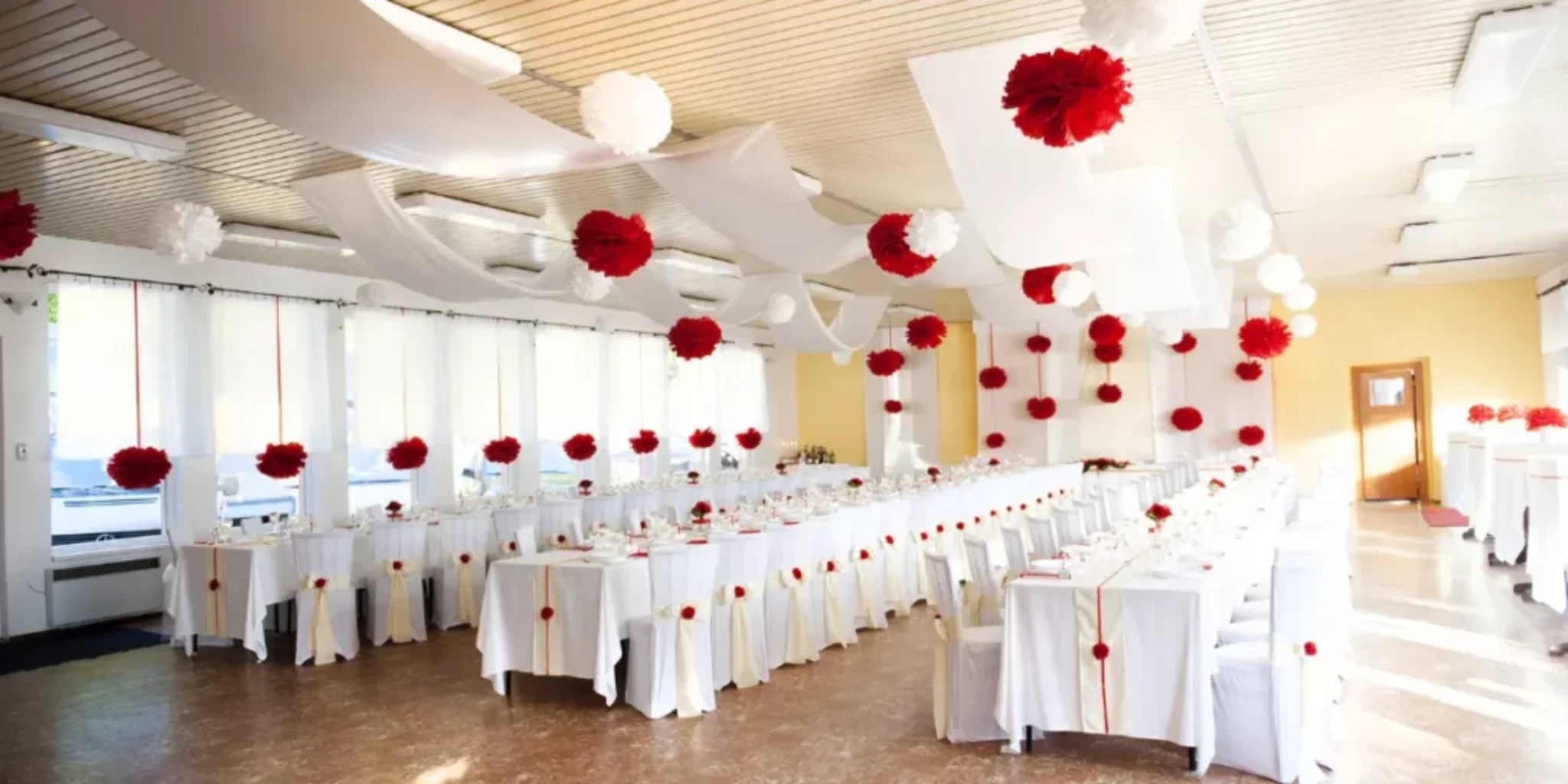 Capturing the Spirit of Spring With Vibrant Decor